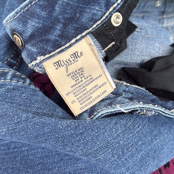 Miss Me Skinny Jeans - Picture 7 of 7